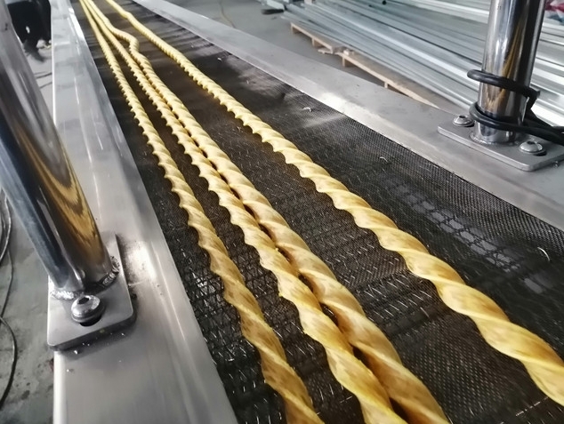 กรณี บริษัท ล่าสุดเกี่ยวกับ เทคโนโลยีล่าสุดสําหรับ 4pcs สับสนสัตว์เลี้ยงดีเด็ด extruding line
