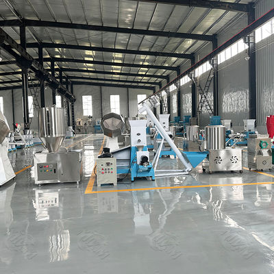 เครื่องปั่นหมูย่างอาหารสุนัข / อาหารสัตว์เลี้ยงขนาด 5300 x 1100 x 2300 มม. พร้อมรับรองมาตรฐาน CE