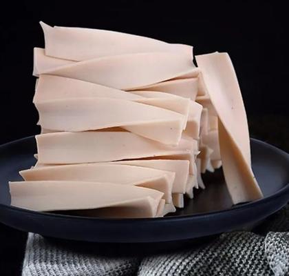 เครื่องจักรแปรรูปอาหารสัตว์เลี้ยงอย่างรวดเร็วสำหรับเคี้ยวอาหารโภชนาการโปรตีนสูง