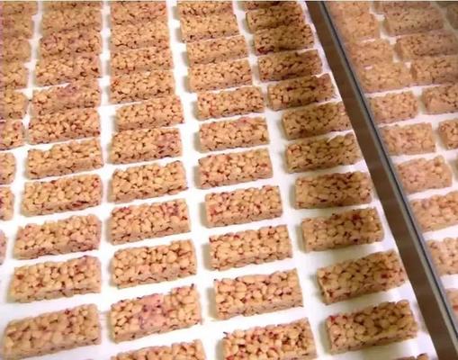 ขนมพุดดิ้งข้าว / เค้กช็อกโกแลตเครื่องทำป๊อปคอร์นลูกเครื่องขึ้นรูป