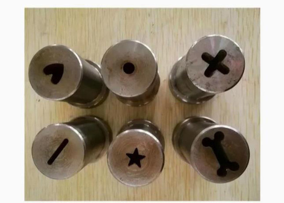 ได้รับการรับรอง CE Extruder สกรูเดี่ยวสำหรับสัตว์เลี้ยง Chewing Snack, Dog Treat