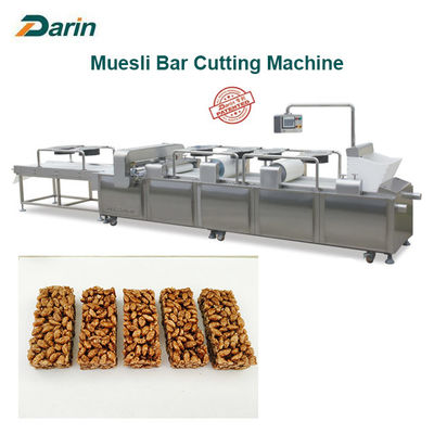 Muesli Cereal Bar เครื่องทำ Darin ผลผลิตสูงสแตนเลสอัจฉริยะ PLC ดำเนินการ